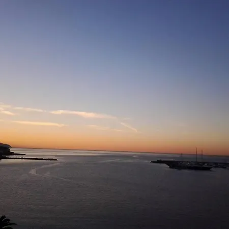 Bandoni Szálloda *