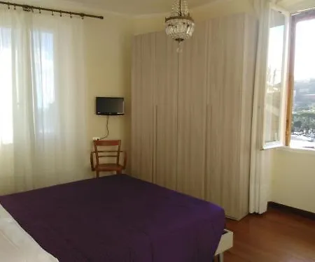 Bandoni Hotel *