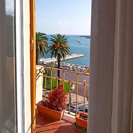 Bandoni Hotel *