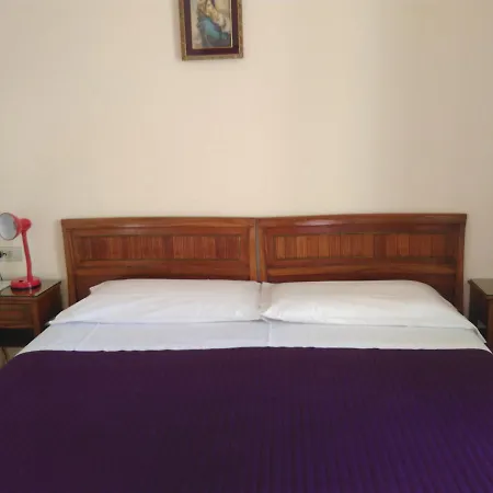 Bandoni Hotel *