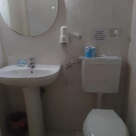 Bandoni Hotel *